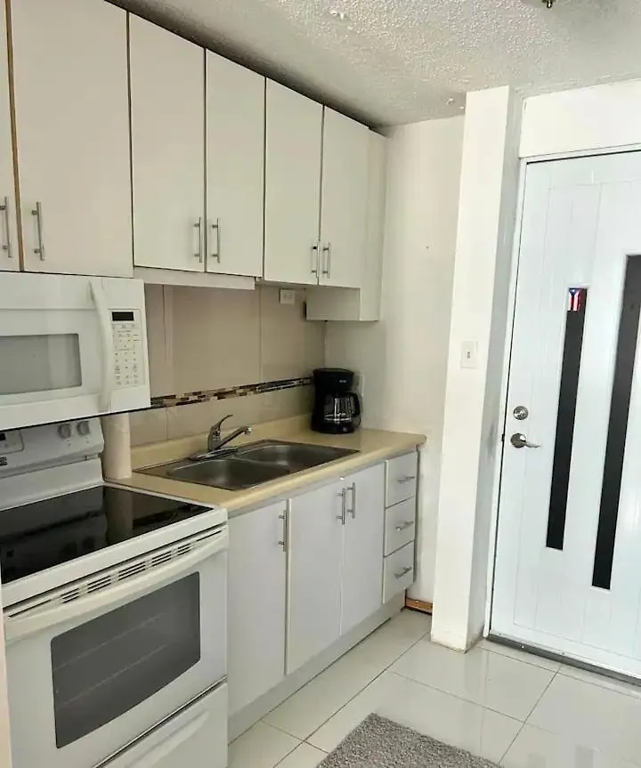 Cozy 2 Beds In Coral Beach Towers Beach Front San Juan Apartment