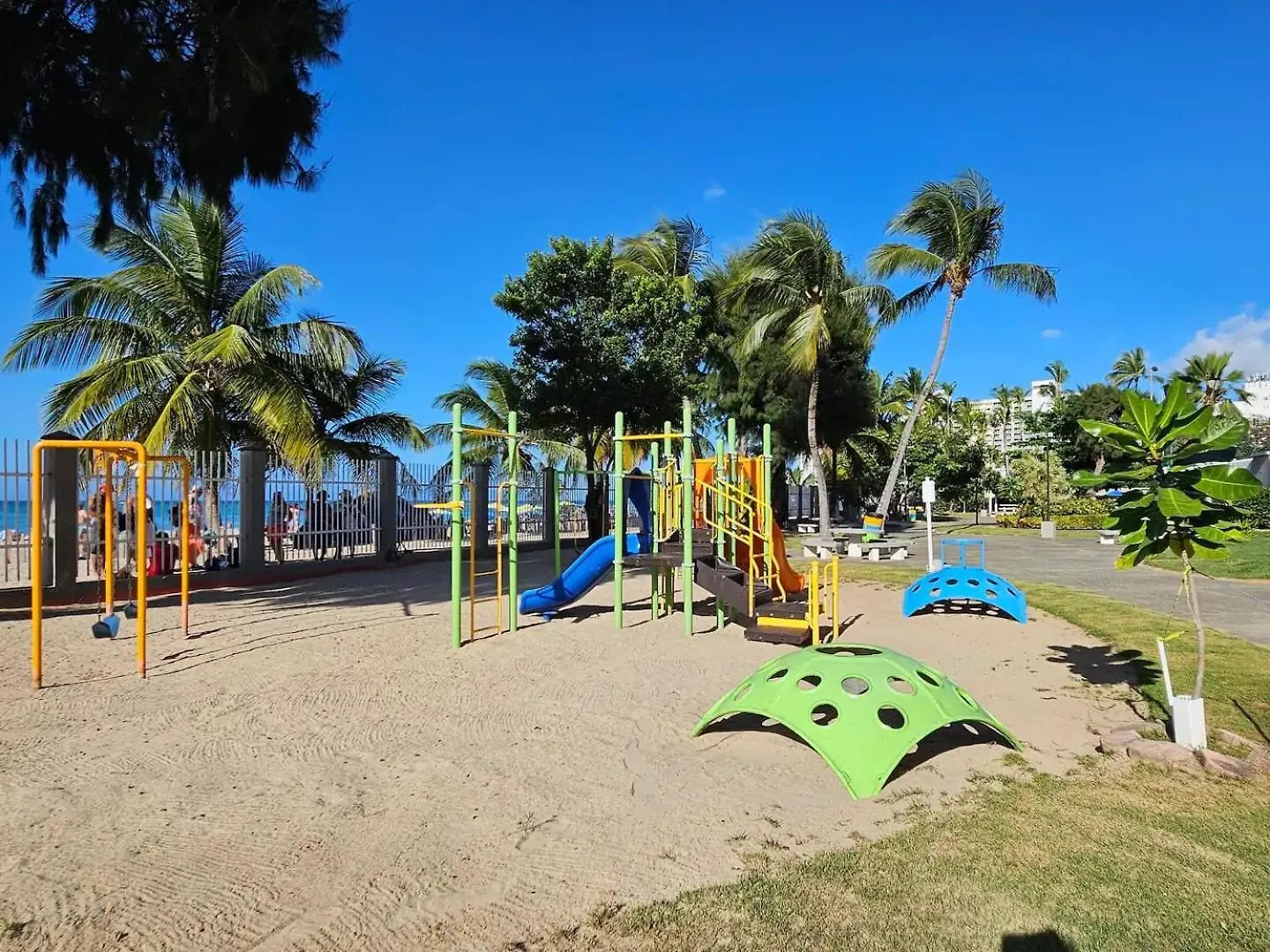 Cozy 2 Beds In Coral Beach Towers Beach Front San Juan 0*,  Porto Rico